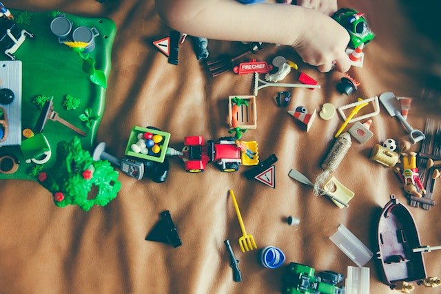 juegos-que-ayudan-en-el-desarrollo-de-la-atencion-de-ninos-TEA